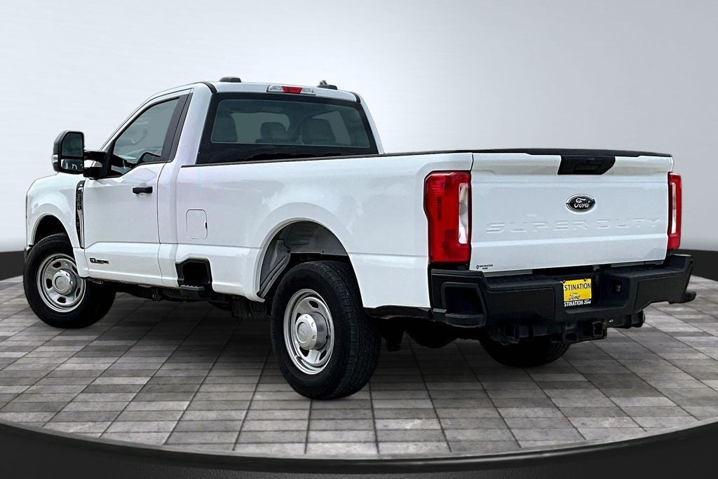 2025 Ford F-350SD — detail view
